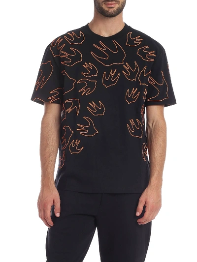 Shop Mcq By Alexander Mcqueen Swallow Contrast Dropped T-shirt In Black
