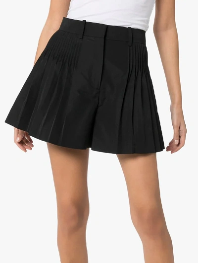 Shop Valentino Weite Shorts Mit Faltendetails In Black