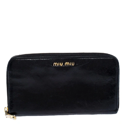 Pre-owned Miu Miu Black Leather Zip Around Wallet