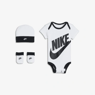 Shop Nike Futura Logo 3-piece Box Set Baby (3-6m) Set In White