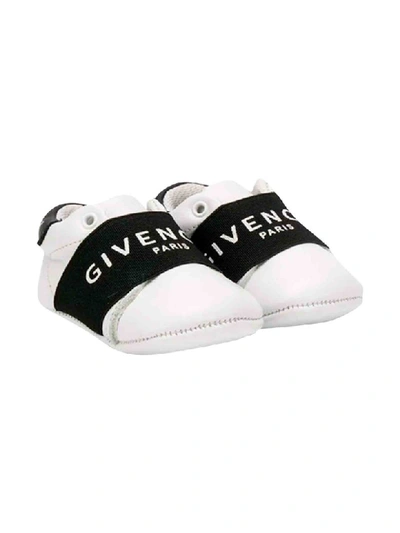 Shop Givenchy White Newborn Shoes In Bianco