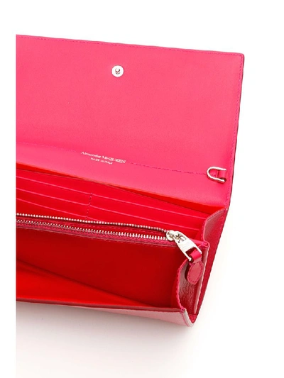 Shop Alexander Mcqueen Wallet On Chain In Orchid Pink (fuchsia)