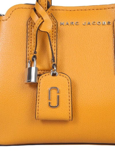 Shop Marc Jacobs Editor 29 Bag In Giallo