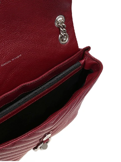 Shop Rebecca Minkoff Borsa Edie Flap In Pinot Noir