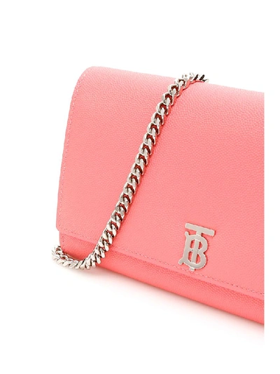 Shop Burberry Hannah Wallet On Chain In Candy Floss (pink)