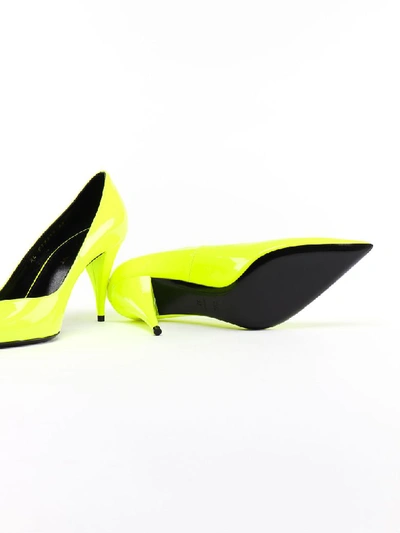 Shop Saint Laurent Kiki 85 Pump In Fluo Yellow