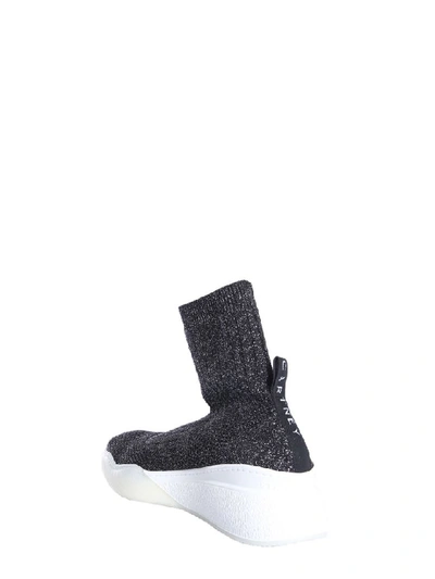 Shop Stella Mccartney Loop Sneakers In Nero