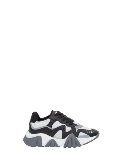 Shop Versace Squalo Sneakers In Bianco/nero