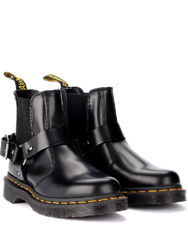 dr martens black wincox boots