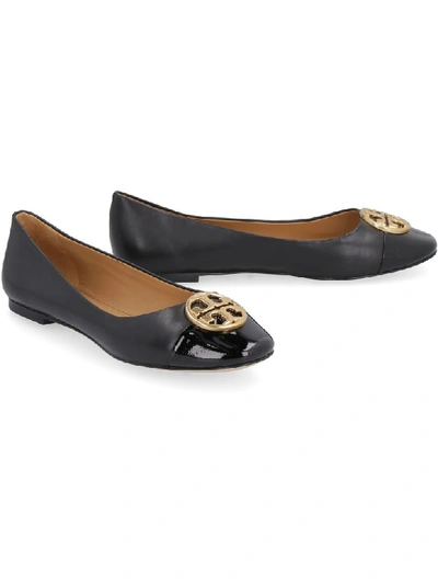 Shop Tory Burch Chelsea Leather Ballet Flats In Black