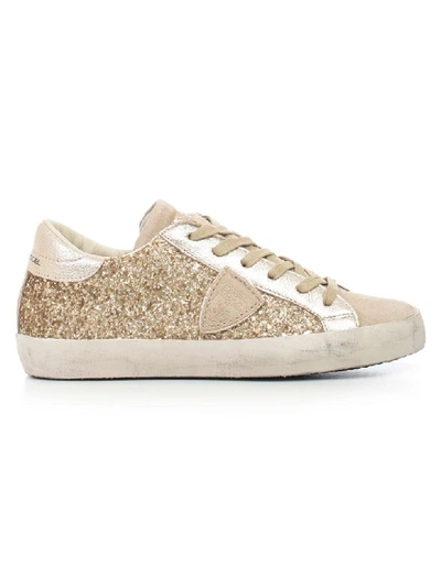 Shop Philippe Model Sneakers Low Gold Glitter In Glitter Or
