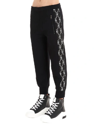 Shop Neil Barrett Pants In Nero Bianco