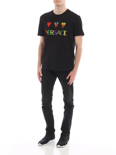 Shop Versace T-shirt In Nero