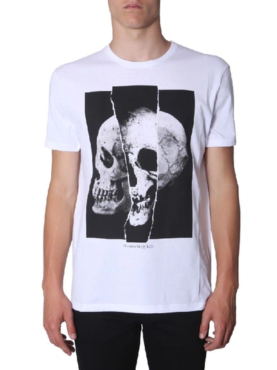Shop Alexander Mcqueen Skull Print T-shirt In Bianco