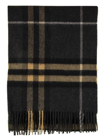 Shop Burberry The Classic Cashmere Scarf In Check In Dark Pewter Grey