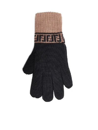 Shop Fendi Gloves In Nero Zucca