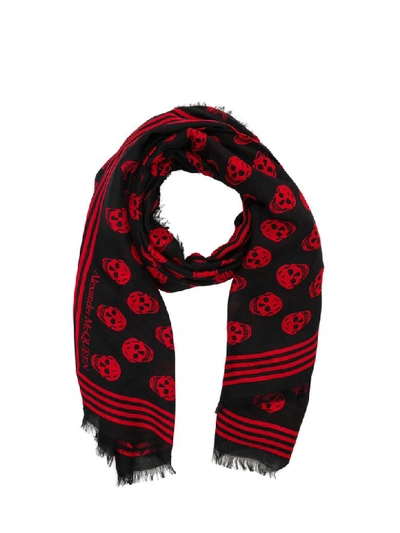 Shop Alexander Mcqueen Skull Scarf In Nero