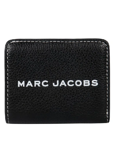 Shop Marc Jacobs Textured Tag Mini Compact Wallet In Black