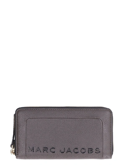 Shop Marc Jacobs The Textured Box Wallet In Grey