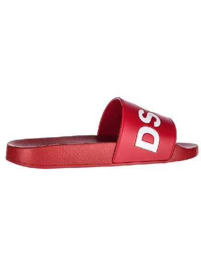 Dsquared2 Textured Logo Print Slides In Rosso - Bianco