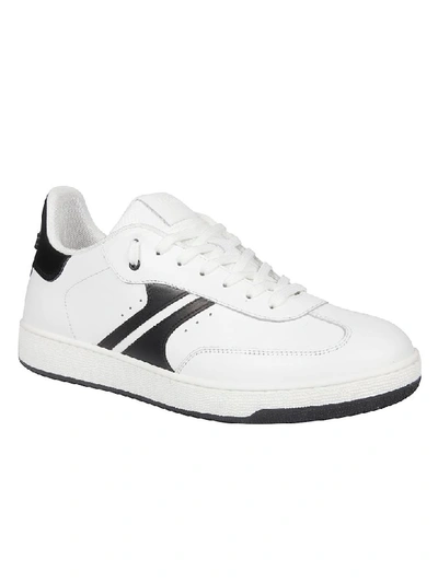 Shop Am318 Arrow Sneakers In White