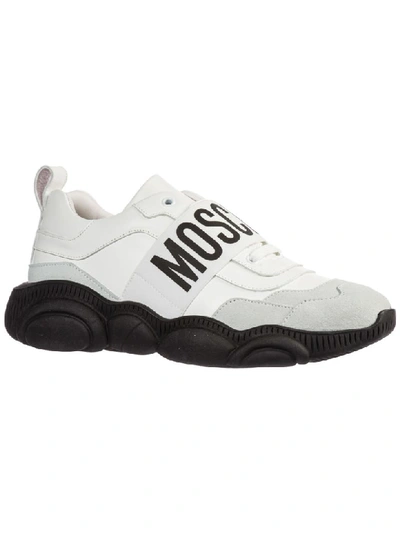 Shop Moschino Teddy Run Sneakers In Bianco