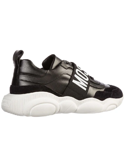 Shop Moschino Teddy Run Sneakers In Nero