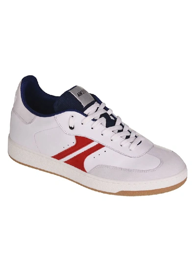 Shop Am318 Arrow Sneakers In White/blue