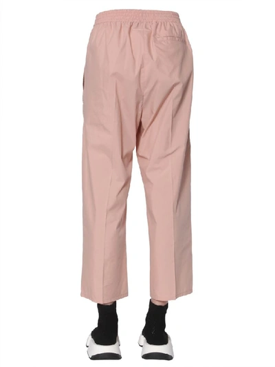 Shop Mm6 Maison Margiela Cropped Pants In Rosa