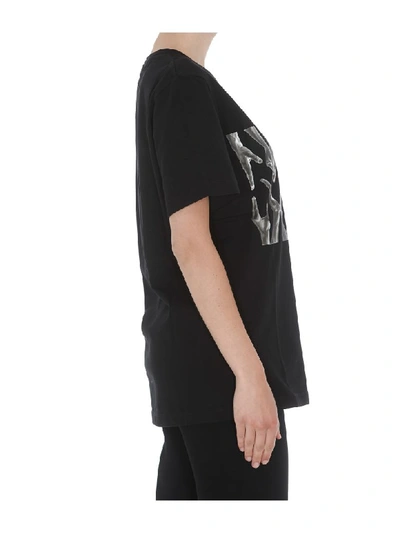 Shop Mm6 Maison Margiela Logo Hands T-shirt In Black