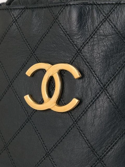 Pre-owned Chanel Drawstring Chain Shoulder Bag In Navy