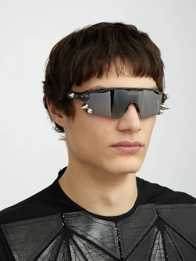 Vetements X Oakley Spikes 200 Sunglasses In Black | ModeSens