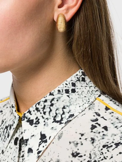 Pre-owned Monet 1980s  Clip-on Earrings In Gold