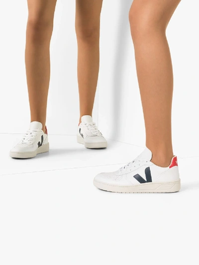 Shop Veja Klassische Sneakers In Weiss