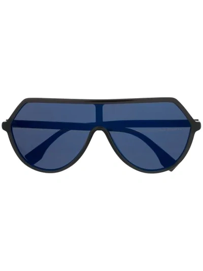 Shop Fendi Roma Amor Oversized Sunglasses In Black