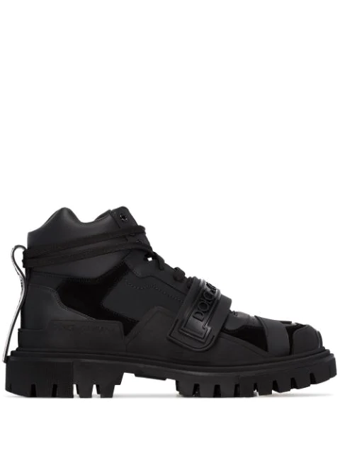 trekking shoe