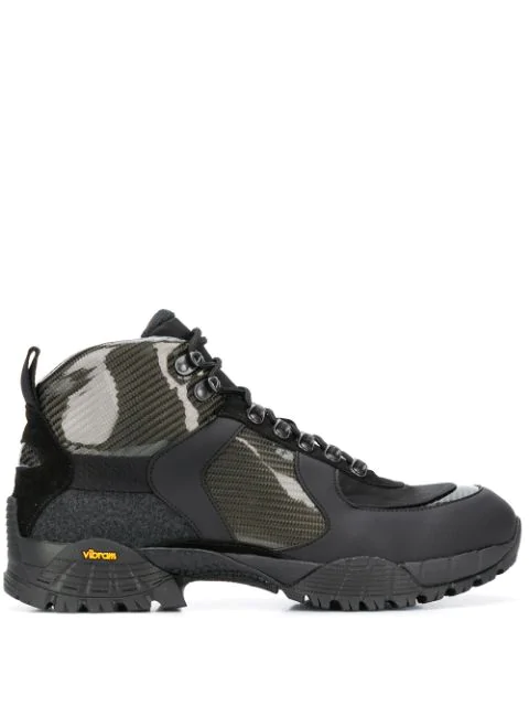 vibram sole hiking boots