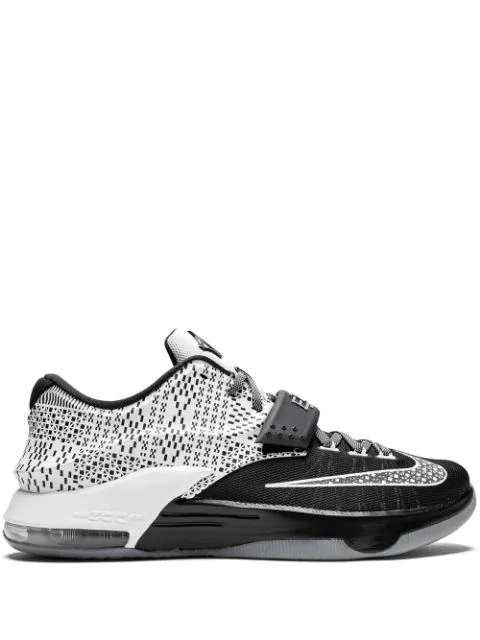kd 7 black and white