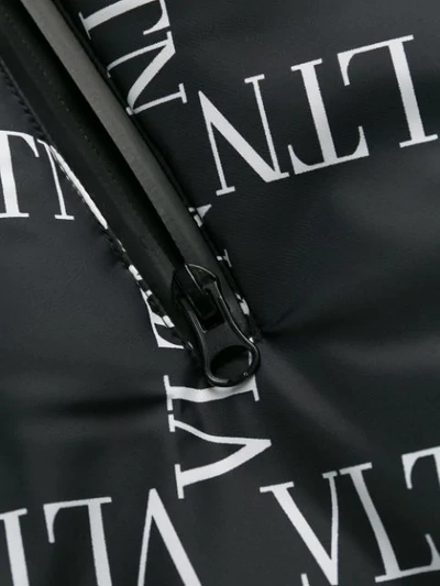 Shop Valentino Steppmantel Mit Logo-print - Schwarz In Black