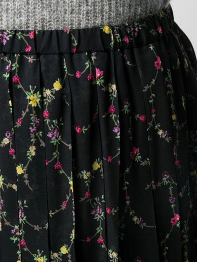 Shop Junya Watanabe Floral-print Pleated Skirt In Black