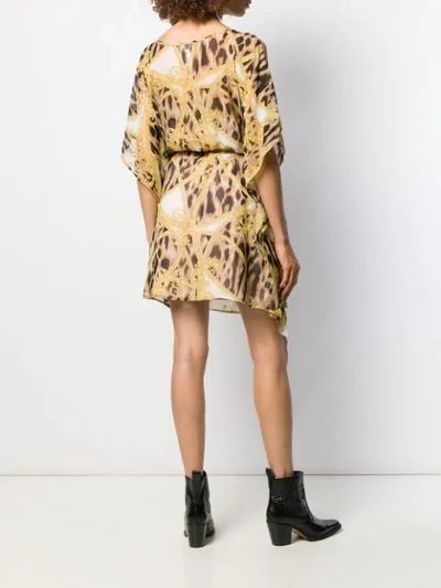 Shop Versace Kleid Mit Print In A7001