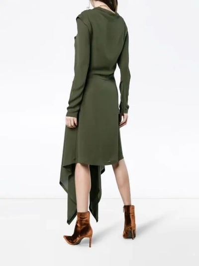 Shop Jw Anderson Asymmetrisches Seidenkleid In Green