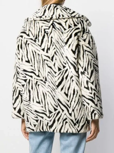 ABSTRACT PATTERN WIDE-LAPEL COAT