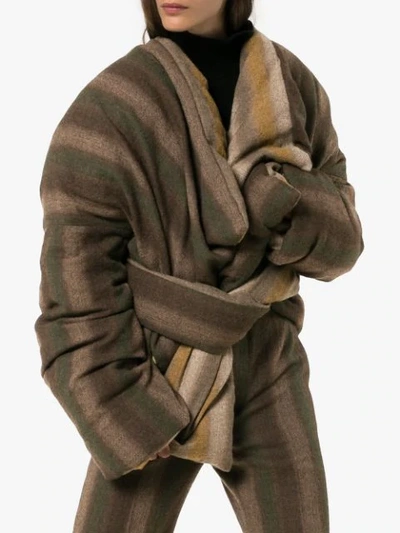 Asai Gefütterte Jacke Mit Bindegürtel In Brown