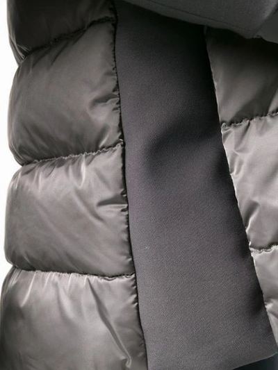 层搭羽绒夹克