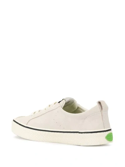 Cariuma Oca Low Stripe Off White Suede Sneaker In Grey