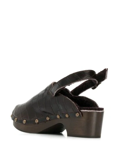 Shop Avec Modération Ruka Embossed Style Clogs In Brown