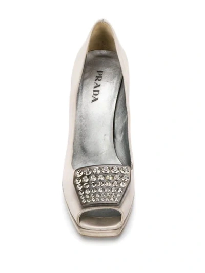 Pre-owned Prada 晶饰标牌露趾高跟鞋 In Silver