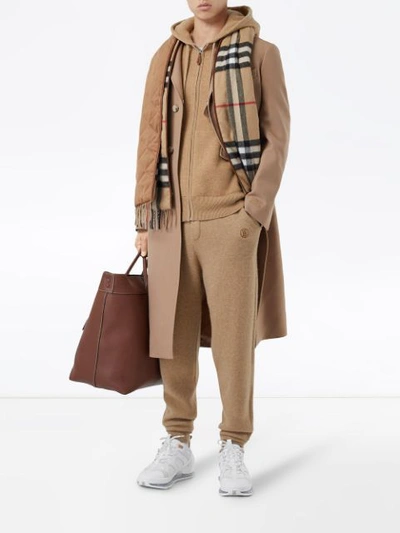 Shop Burberry Kapuzenjacke Mit Logo In Neutrals