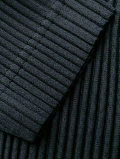Issey Miyake Plissierter Mantel Mit Reissverschluss In Blue